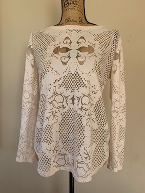 CACHE ladies off-white crochet knit floral rayon blend sheer top size medium GUC